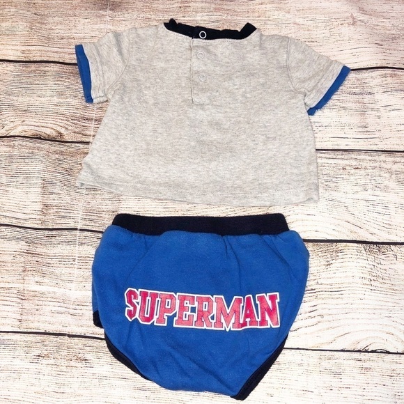 Superman Infant shirt and diaper cover Size 6 Months - Picture 3 of 7